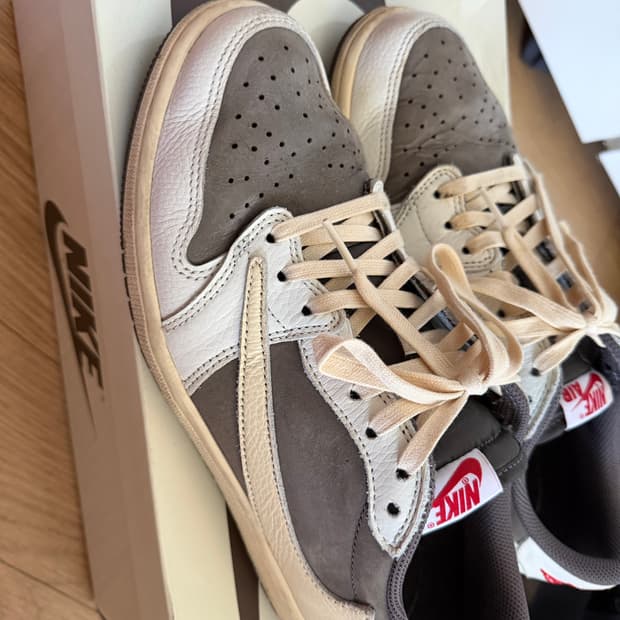 조던 1 x 트래비스 스캇 레트로 로우 OG SP 세일 앤 리저록