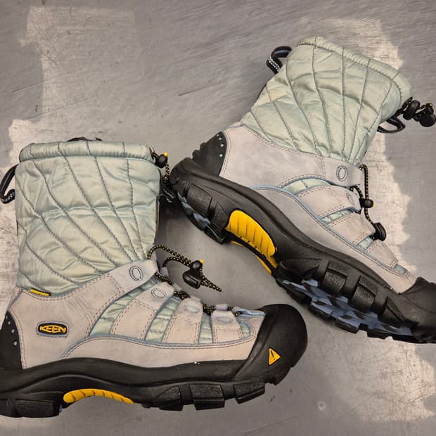 KEEN 프리마로프트 부츠