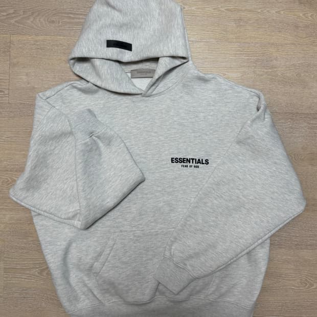 (M)에센셜 더 코어 컬렉션 후드 라이트 오트밀 판매합니다.