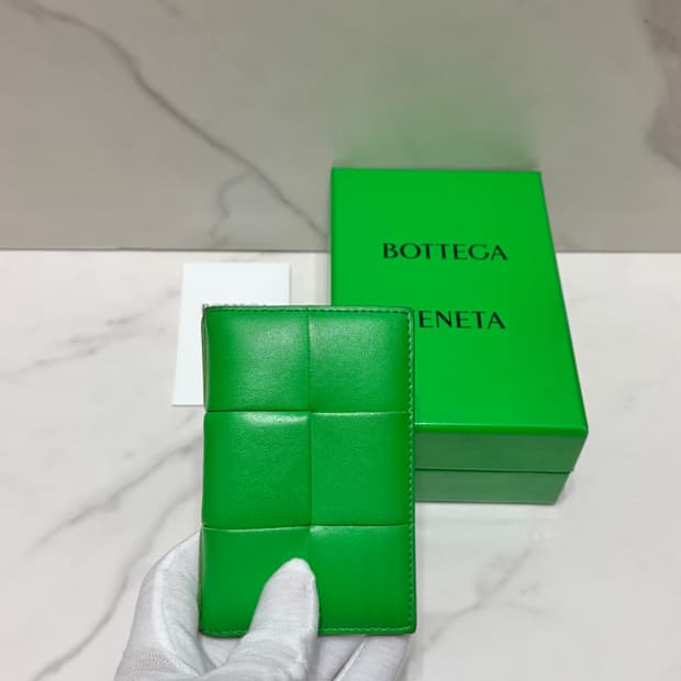 [정품] S급 보테가 베네타 플랩 카드지갑 