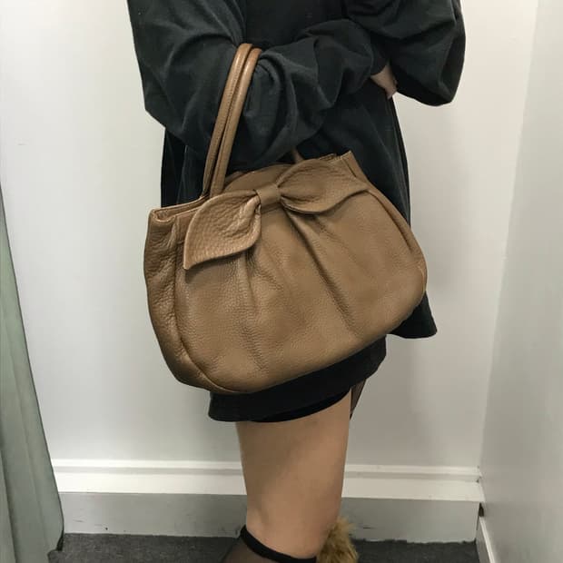 Hoze 브라운 레더 리본 백