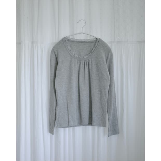 Grey lace t-shirts