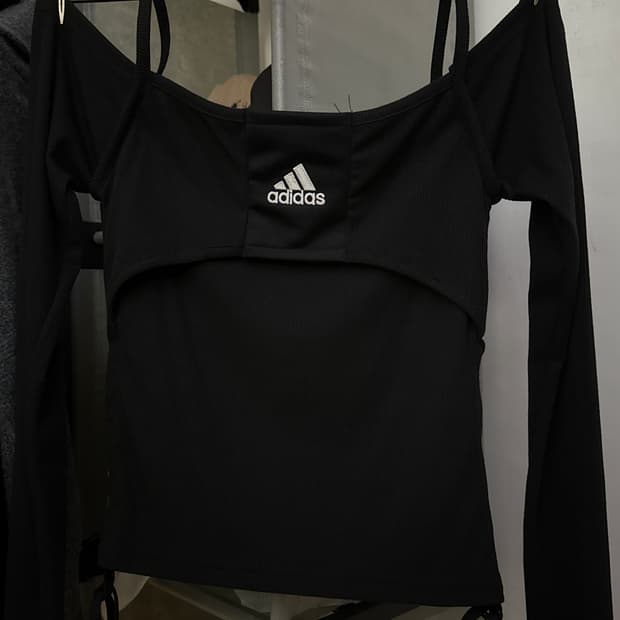 유이브 아디다스 커스텀 오프숄더