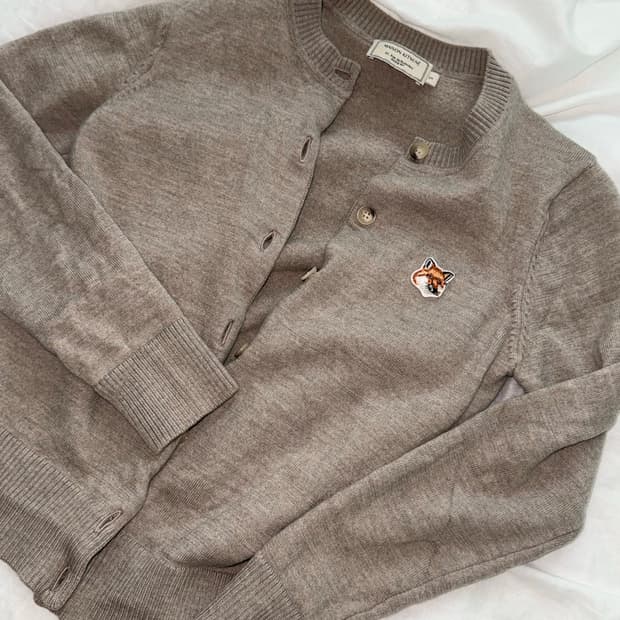 메종키츠네 폭스헤드 라운드넥 가디건 S 베이지 멜란지