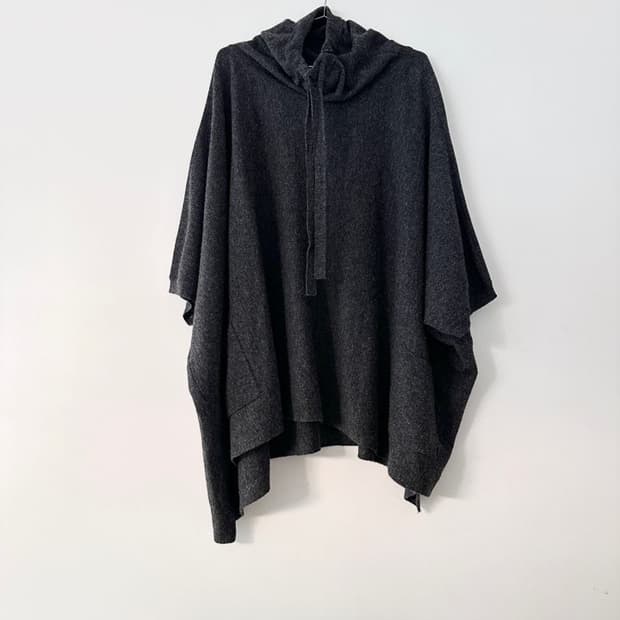 Neck string loose knit / charcoal