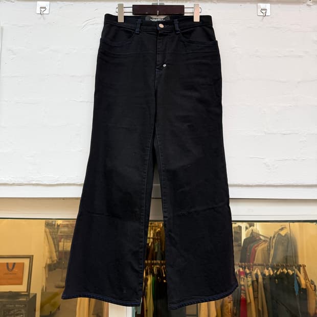 CABANE de Zucca 카반드주카 블루 스티칭 부츠컷 블랙 진