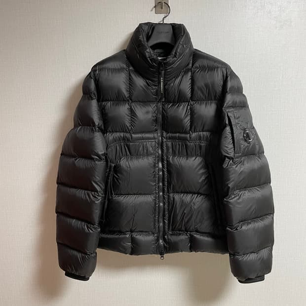 [L]24fw cp컴퍼니 dd쉘 구스다운 논후드 패딩