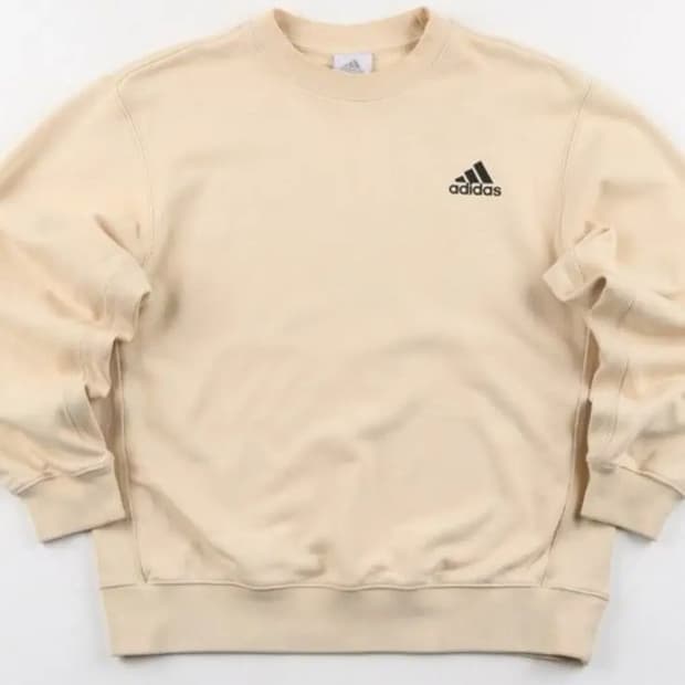 아디다스 스몰로고 맨투맨 베이지