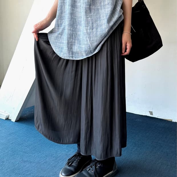Banded 3/4 pleats gaucho pants