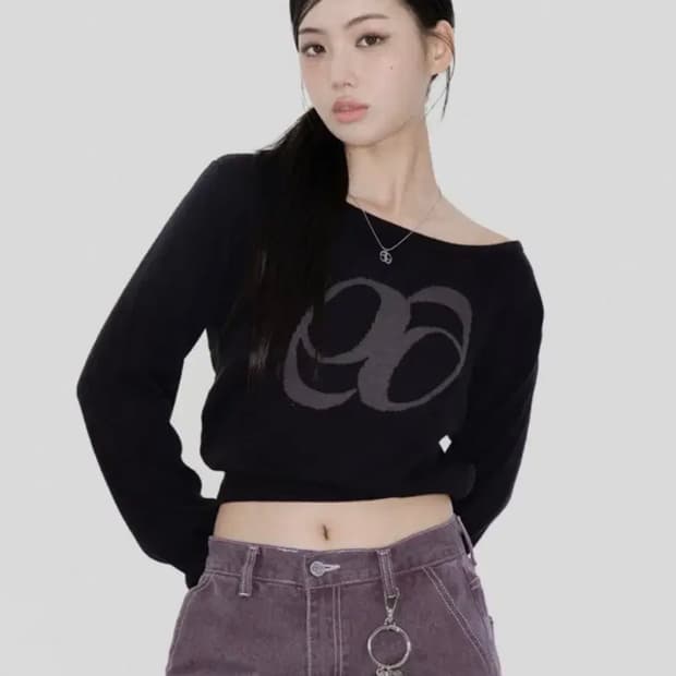 애즈온 보트넥 니트 블랙