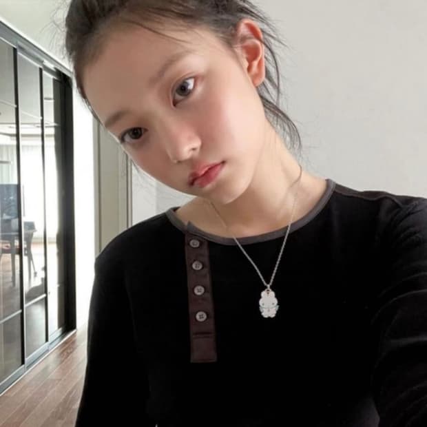 뉴진스 해린 착용) 코이세이오 suu 스마트어반유즈풀 롱슬리브