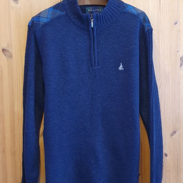 100.빈폴 반집업 니트