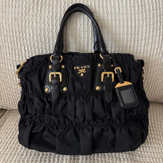 프라다 테수토 고프레 나일론 토트백