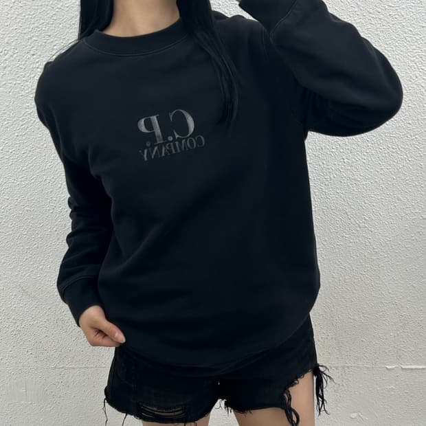 CP컴퍼니 블랙 맨투맨 100
