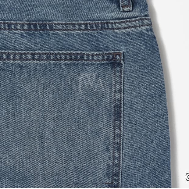 유니클로 jwa 스트레이트 진 65 블루 구합니다