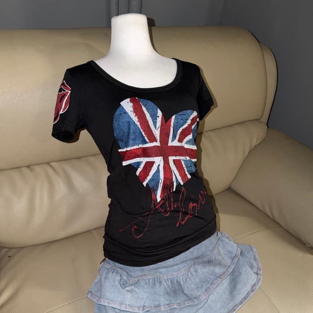 back damage union jack heart top