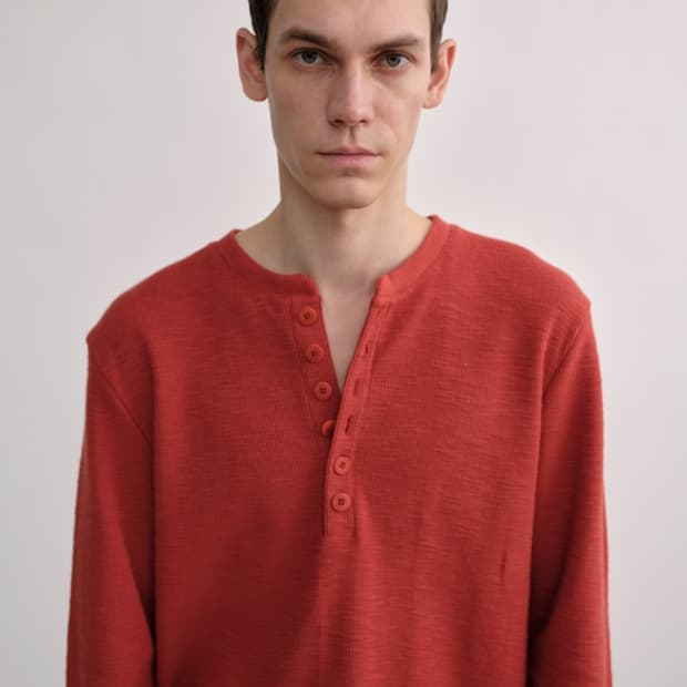 컬러컬러 버튼 헨리넥