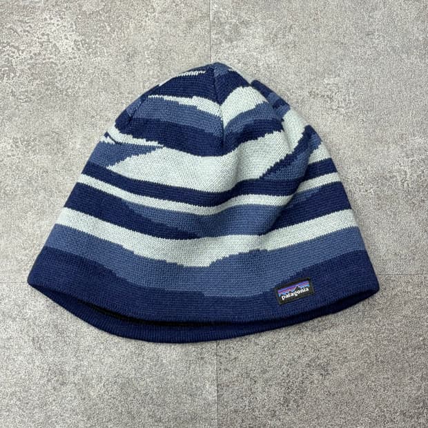 파타고니아 스트라이프 비니 모자