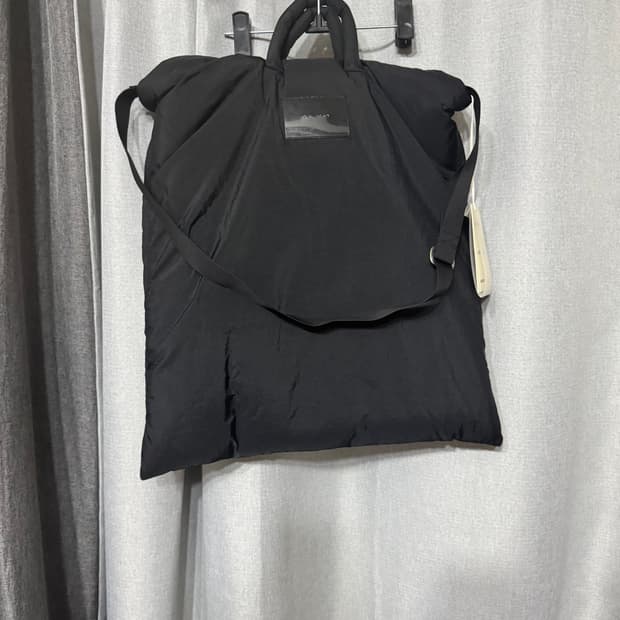 아워레가시 빅필로우 토트백