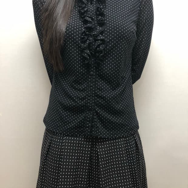 빈티지 블랙 도트 프릴 블라우스