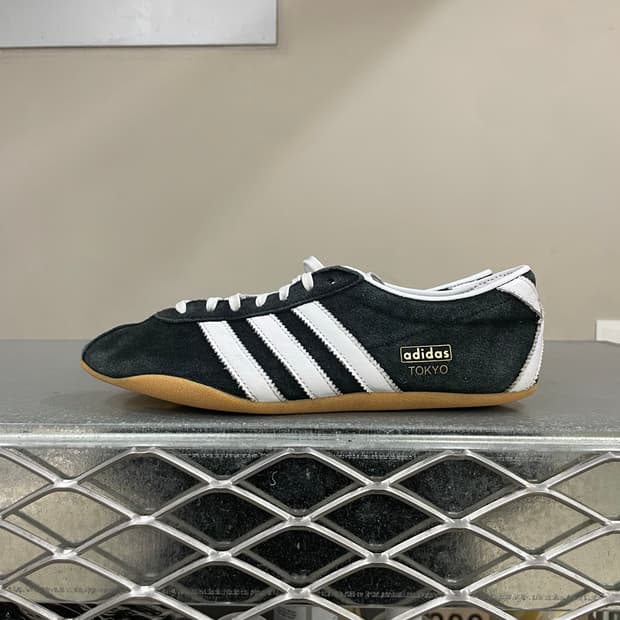 아디다스 도쿄 코어 블랙 260