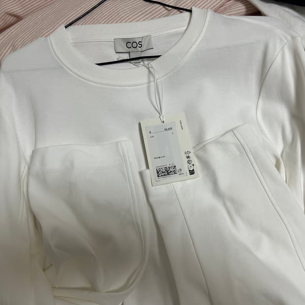(새상품)코스 롱슬리브 화이트