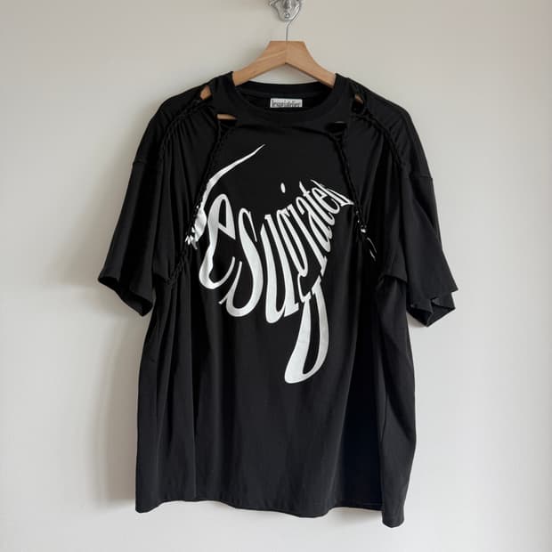 르수기아뜰리에(lesugiatelier) 반팔 티셔츠