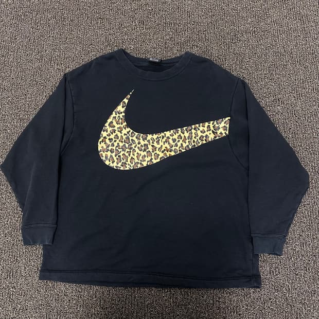 NIKE 나이키 스우시 호피 맨투맨 블랙 L