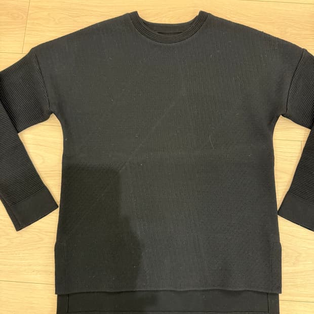 시스템 옴므 긴팔티 팝니다