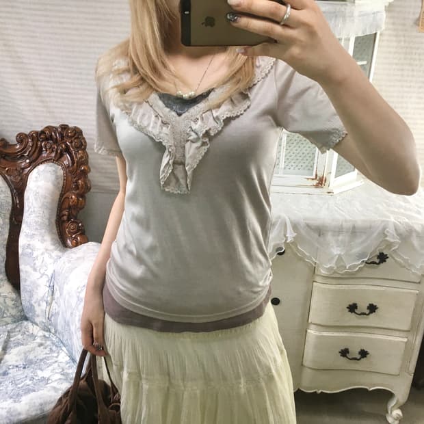 빈티지 베이지 러플 로걀 레이스 반팔