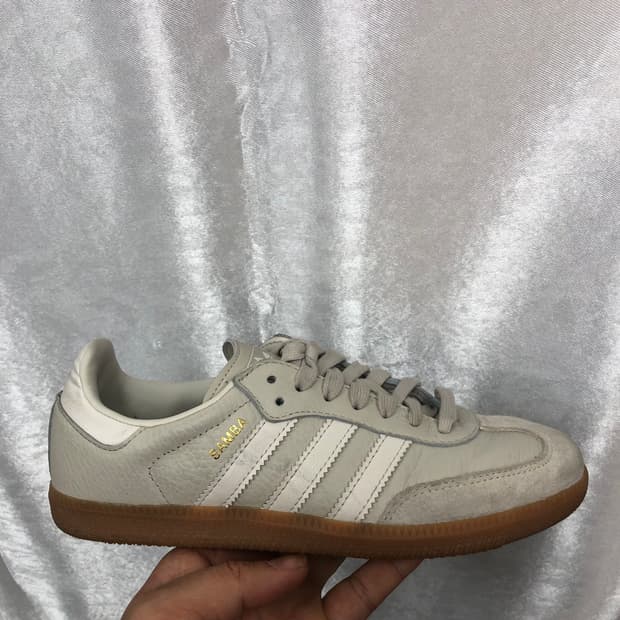 아디다스 삼바 스니커즈 사이즈225 팝니다 