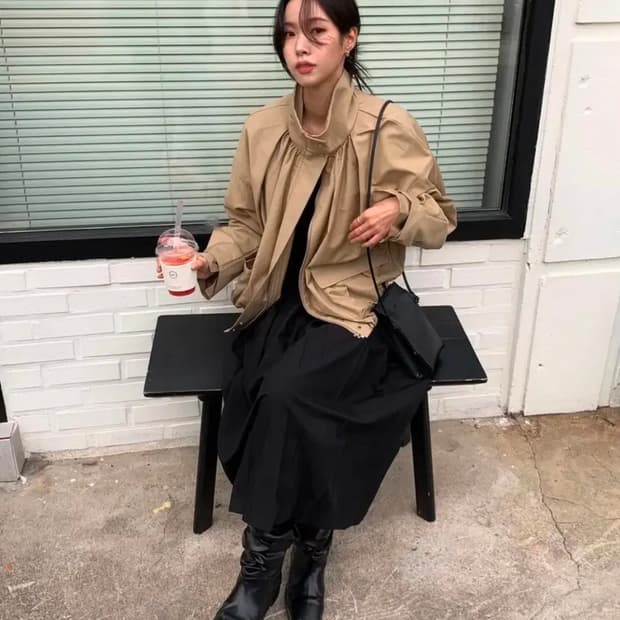 (새상품)셔링 디테일 클래식 블로우 점퍼 아우터 자켓