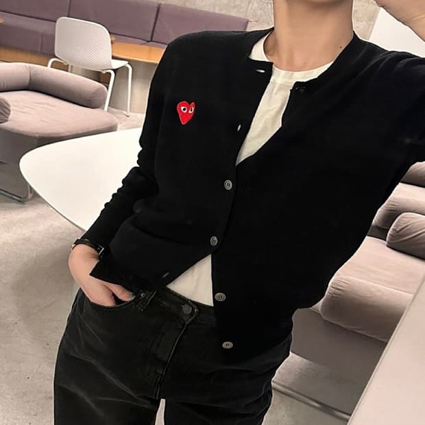 꼼데가르송 레드와펜 가디건