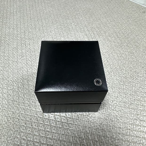 몽블랑 가죽 팔찌 검정 정품