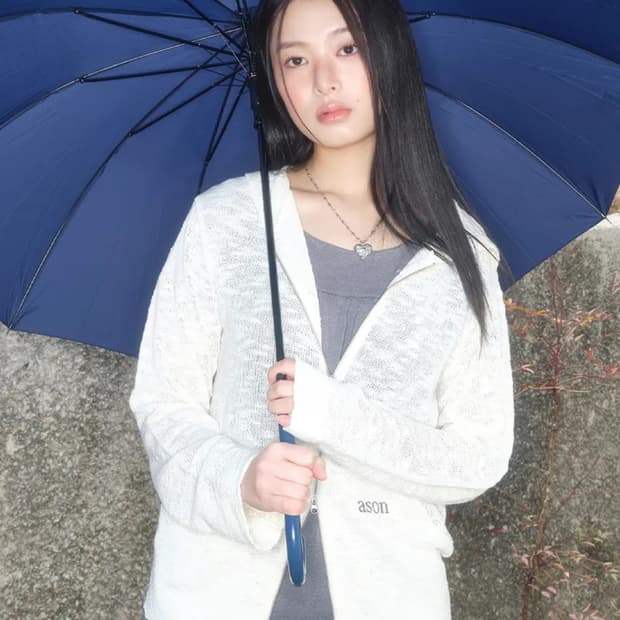 애즈온 쿠마 후드집업 아이보리