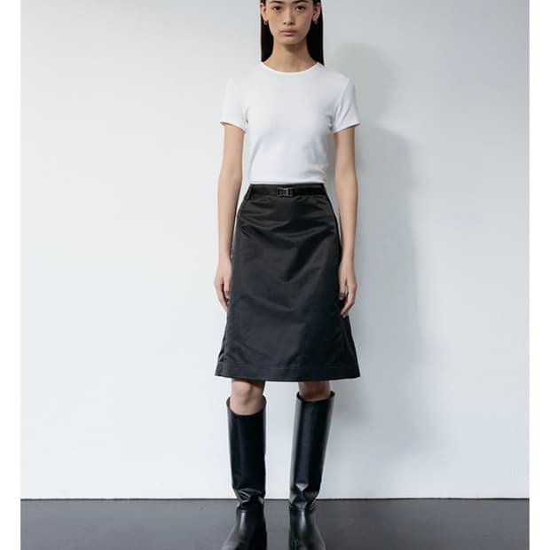 [36]르17셉템버 나일론 미디스커트