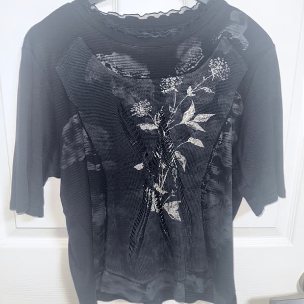 oriental detail half t