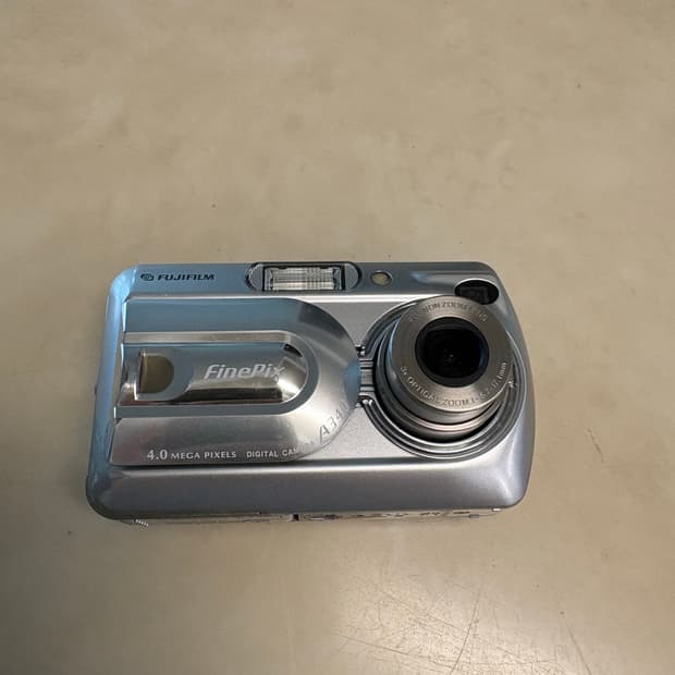 ํ์งํ๋ฆ(FUJIFILM) FinePix 440 ๋์งํธ์นด๋ฉ๋ผ