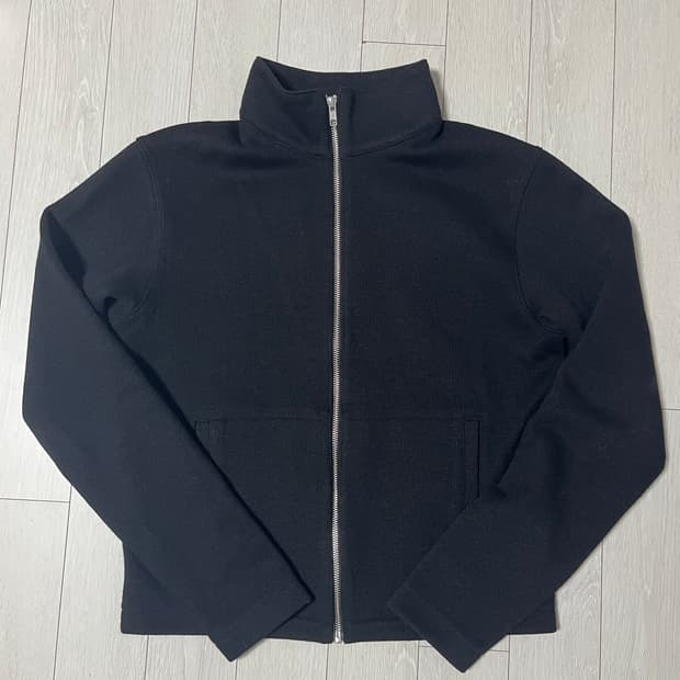 모노프리베 하이넥 집업 블랙 2