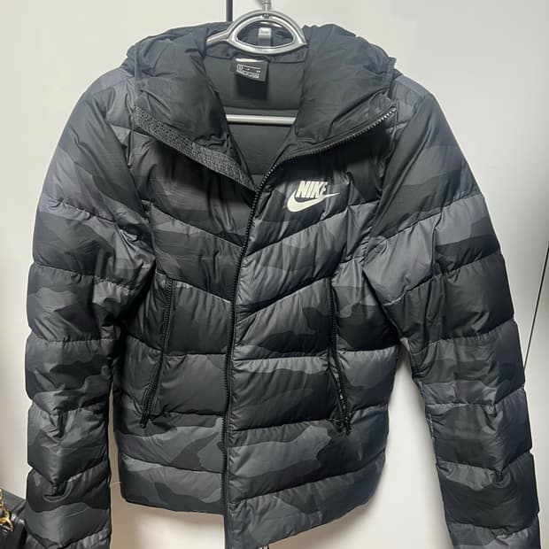 나이키 다운 필 카모플라주 퍼프 자켓 BV4763 . 