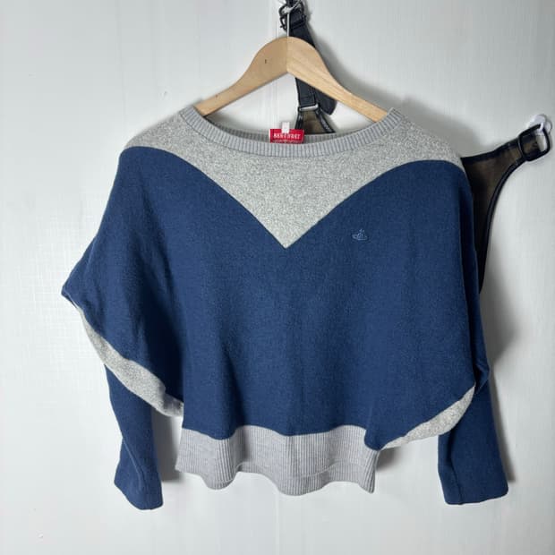 비비안웨스트우드 레드라벨 하트 디자인 니트 