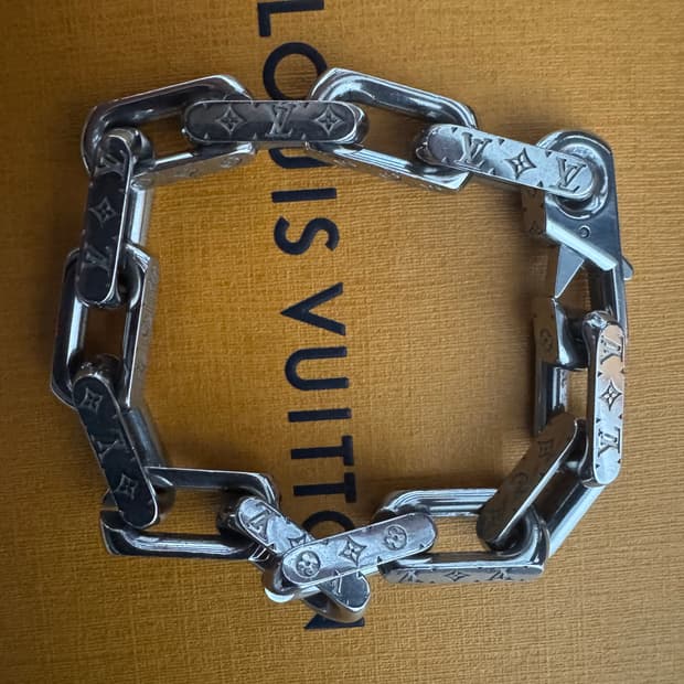 루이비통 팔찌 M