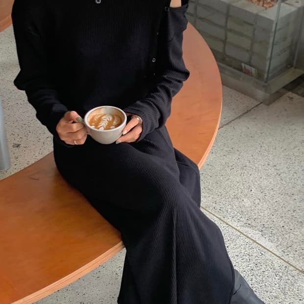 오프숄더 니트 롱 원피스