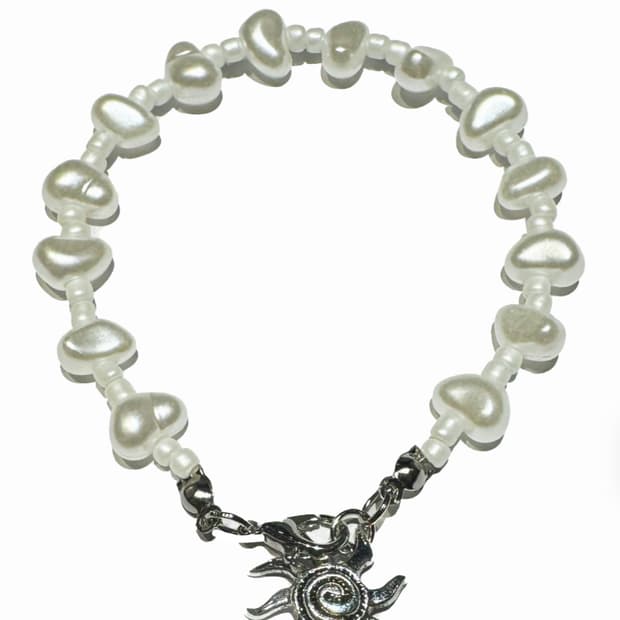 Ellavo white pearl bracelet 판매합니다