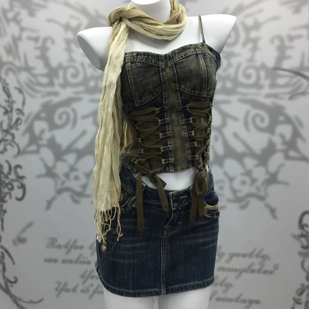 Grunge Y2K eyelet denim top