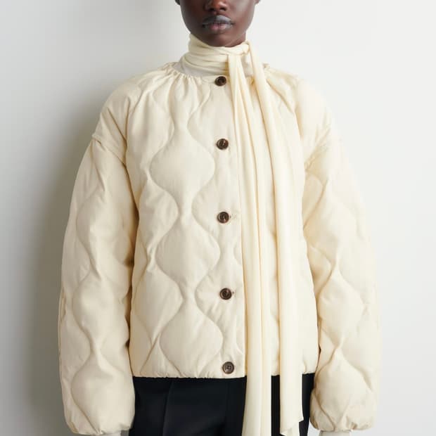 COS 코스 개더드 퀼티드 다운 자켓