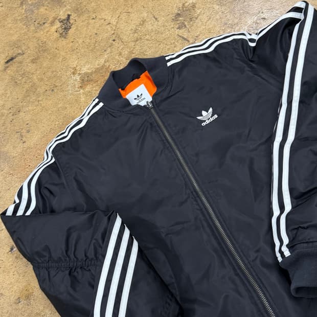 아디다스 블랙 숏패딩 