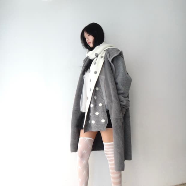 Soft pocket hoody coat / light grey