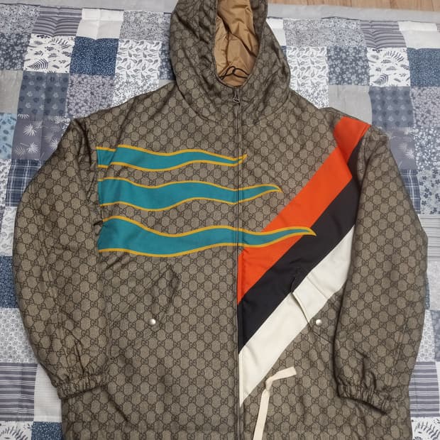 구찌 센텀 경량패딩  48(실용110~115)