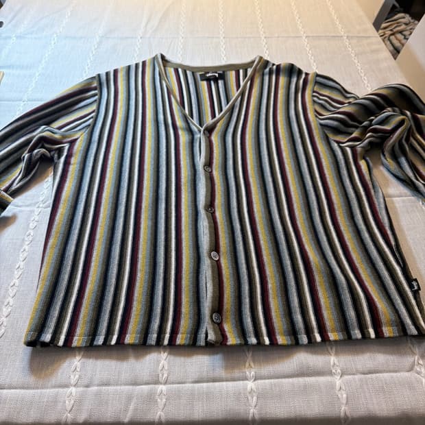 스투시 스트라이프 패턴 가디건